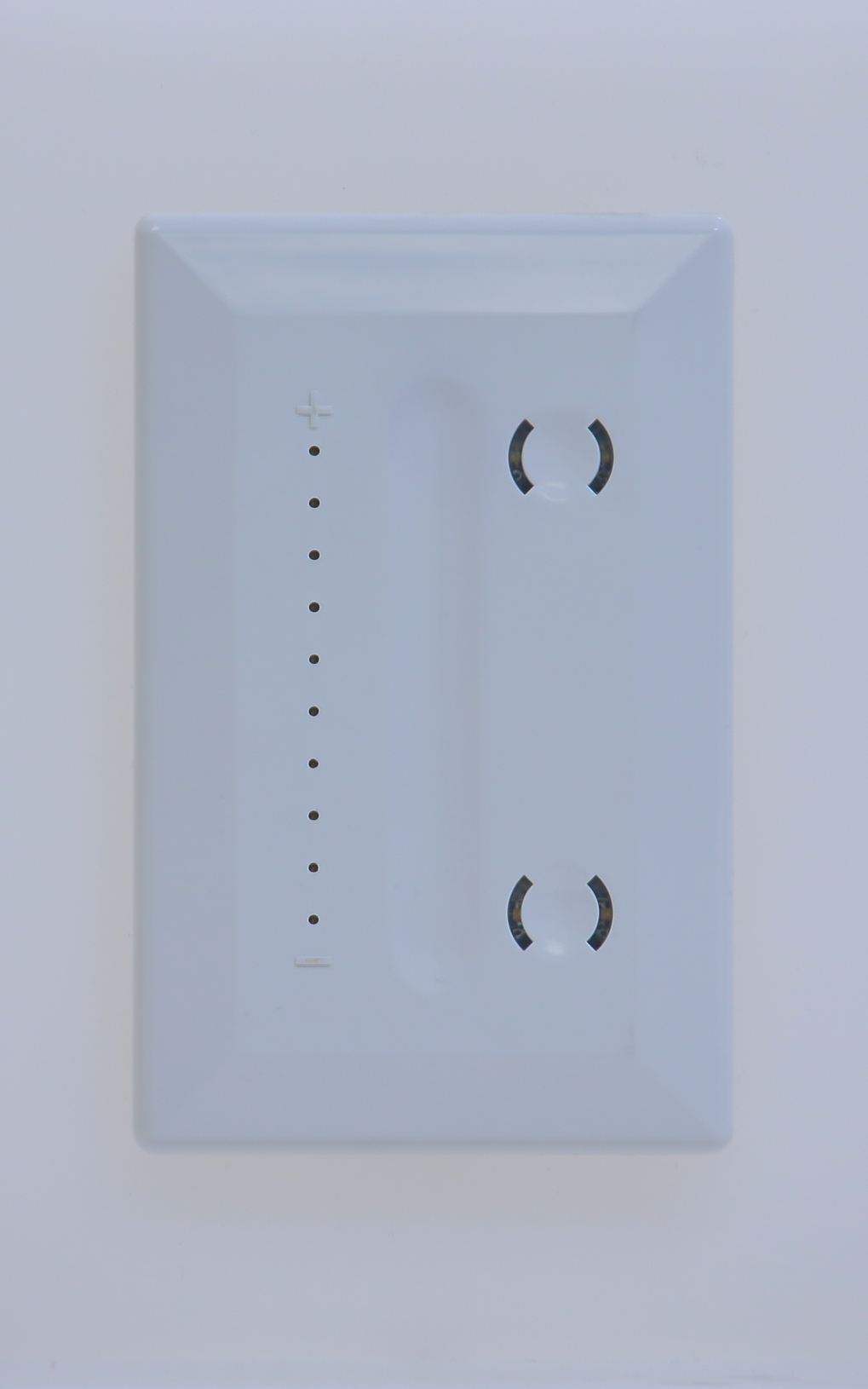 GENISYS PoE wall switch for networked lighting control