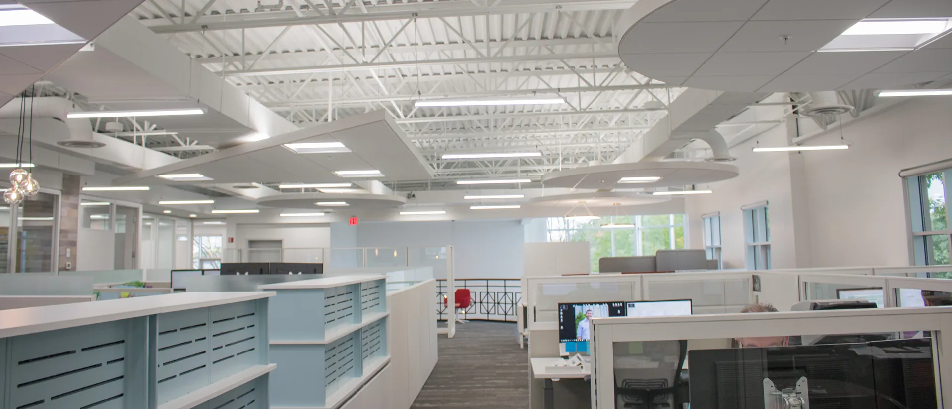 Triplett collaborative seating area with ColorTune GENISYS PoE lighting