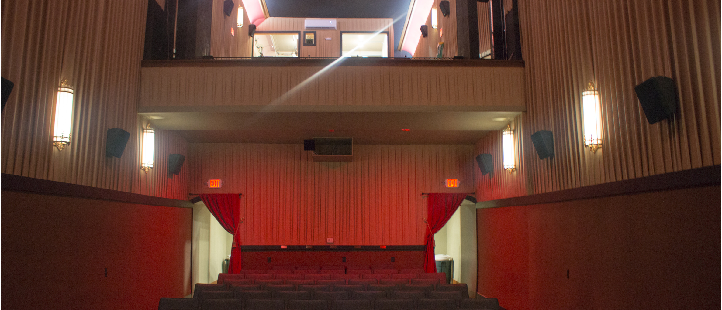 Iowa Theater house seating area with GENISYS PoE accent lighting
