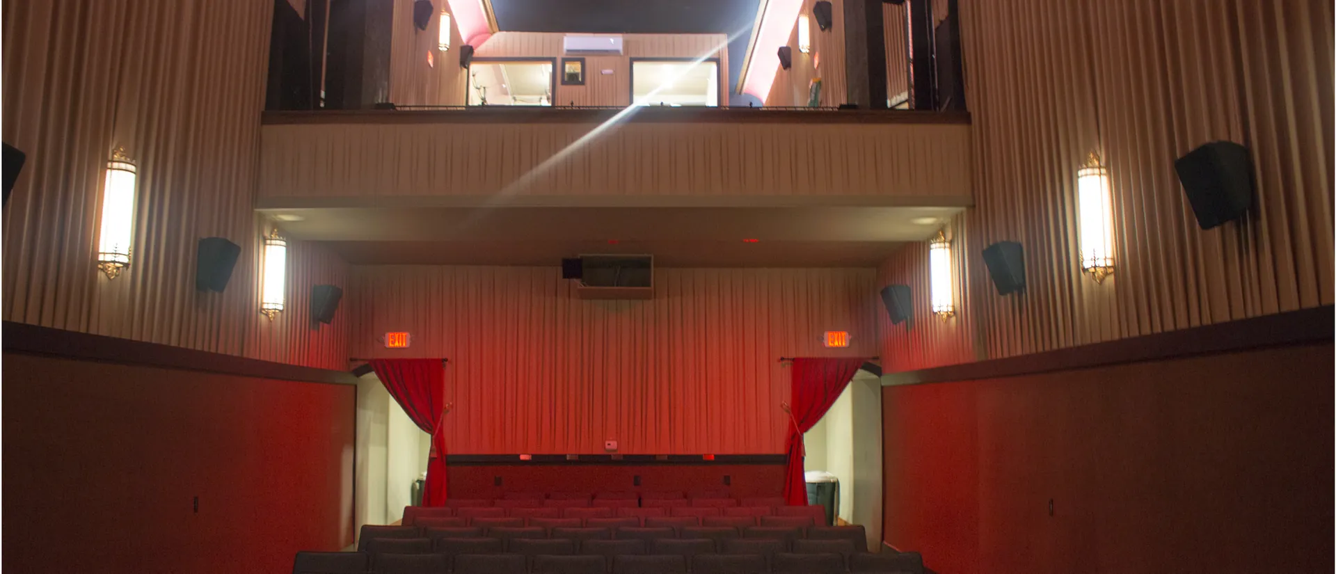 Iowa Theater house seating area with GENISYS PoE accent lighting